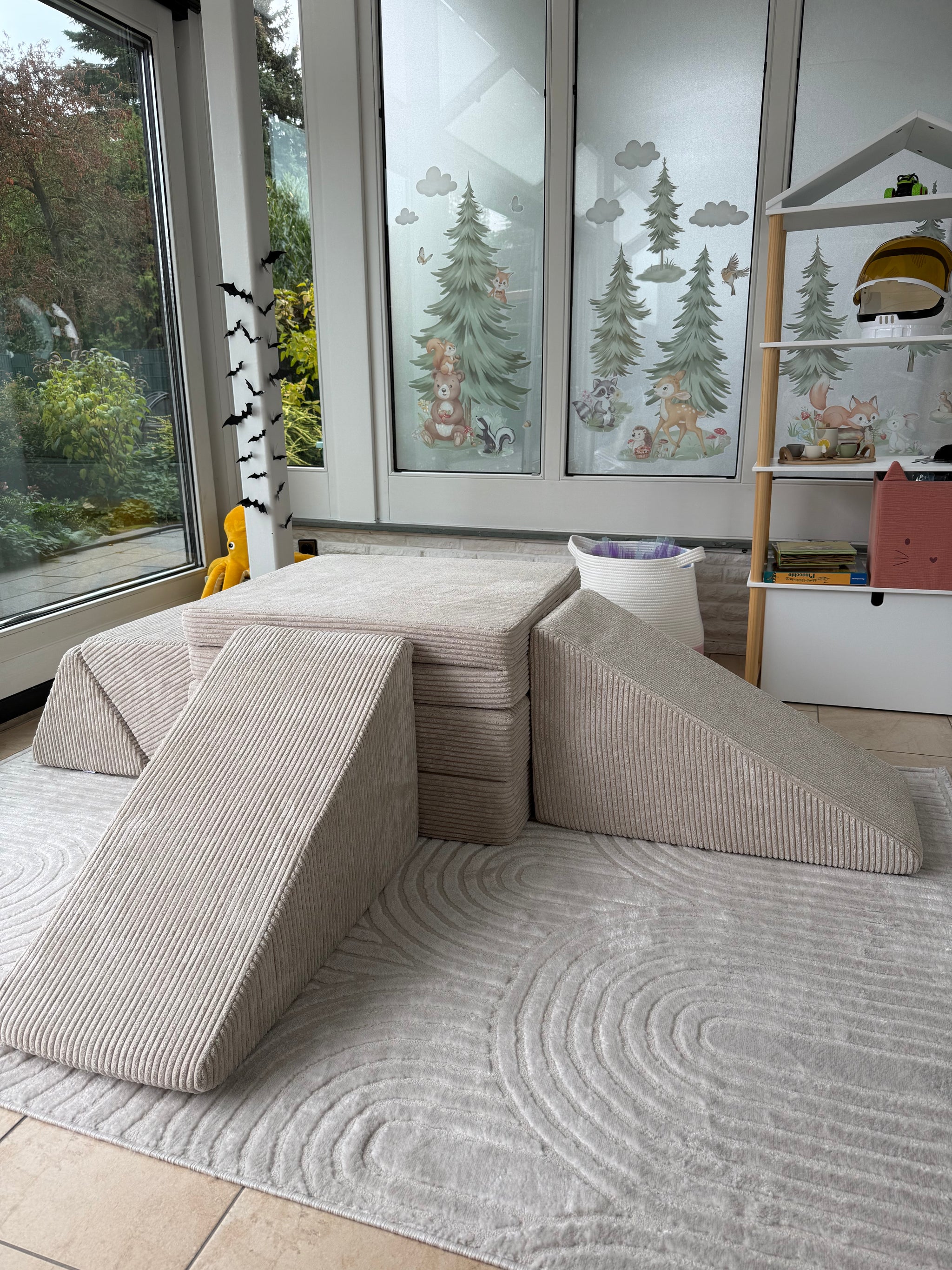 Cord Spielsofa + Ri-Ra-Rutsch Rutsche + Ri-Ra-Rutsch Rutsche